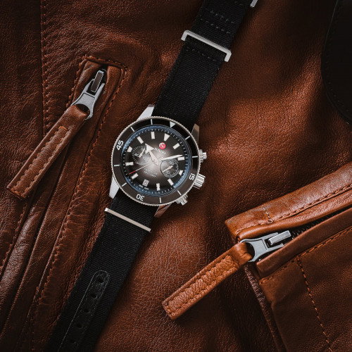 Luxoia - Rado Captain Cook Automatic Chronograph - R32145158