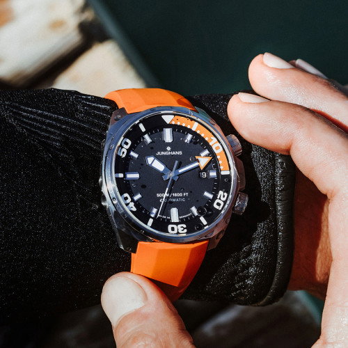 Luxoia - Junghans Aquaris Diver - 27/4668.44
