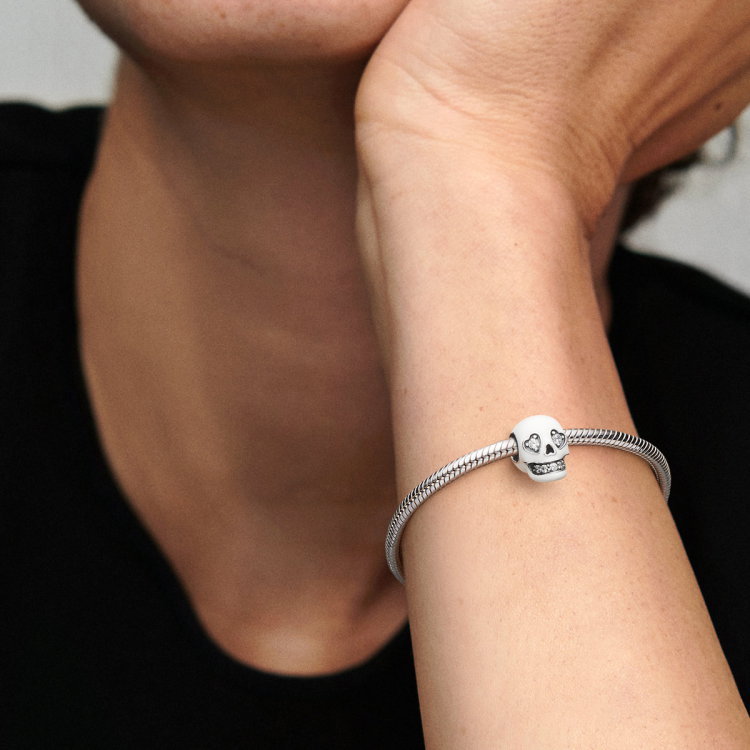 Pandora Glow in the dark Funkelnder Totenkopf Charm - 792811C01 - Luxoia